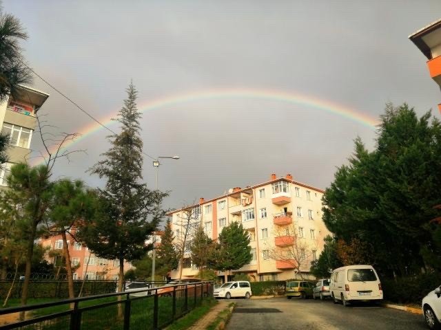 Eyüpsultan’da çifte gökkuşağı hayran bıraktı