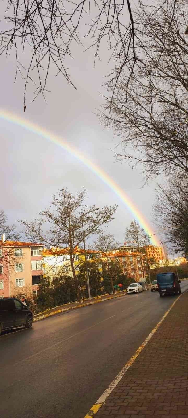 Eyüpsultan’da çifte gökkuşağı hayran bıraktı
