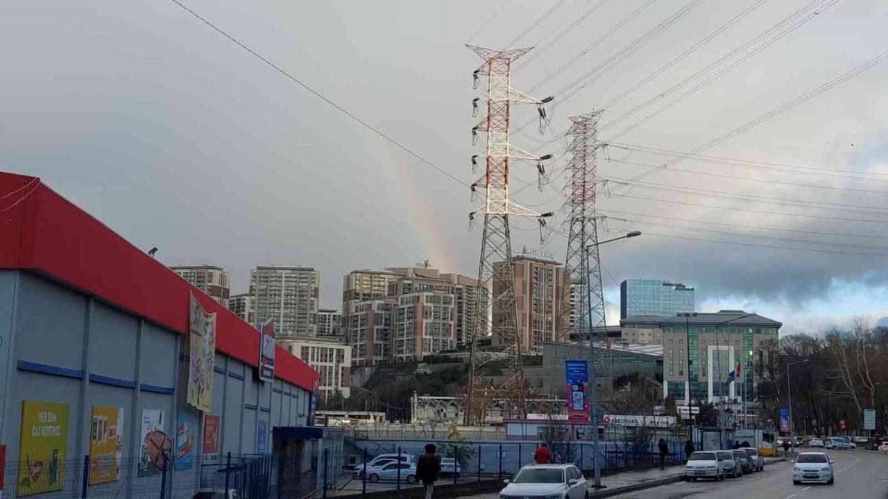 Eyüpsultan’da çifte gökkuşağı hayran bıraktı