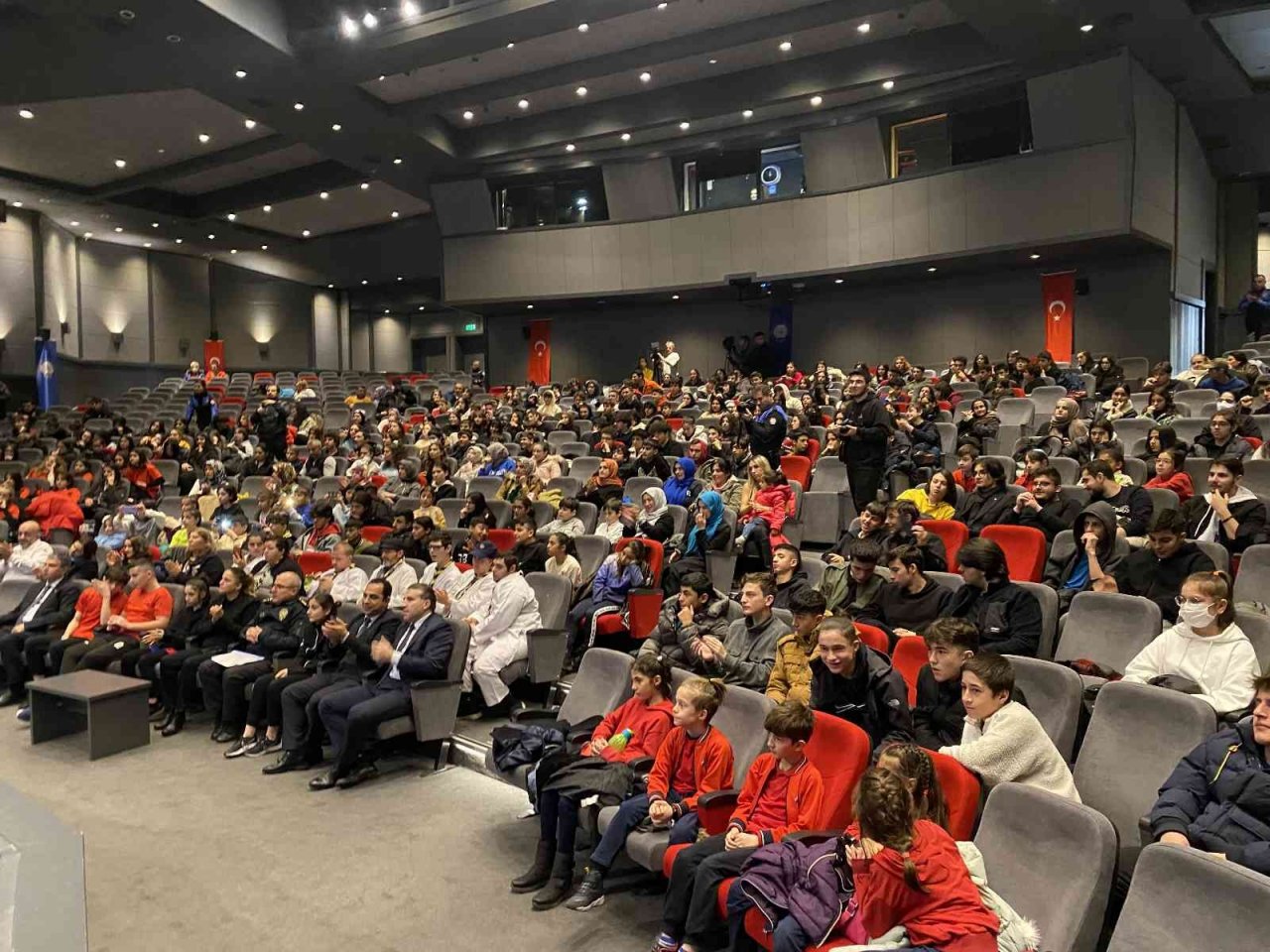 “Yarına Bir Adım da Bizimle At” projesinde eğitim gören çocuklar lisanslarına kavuştu