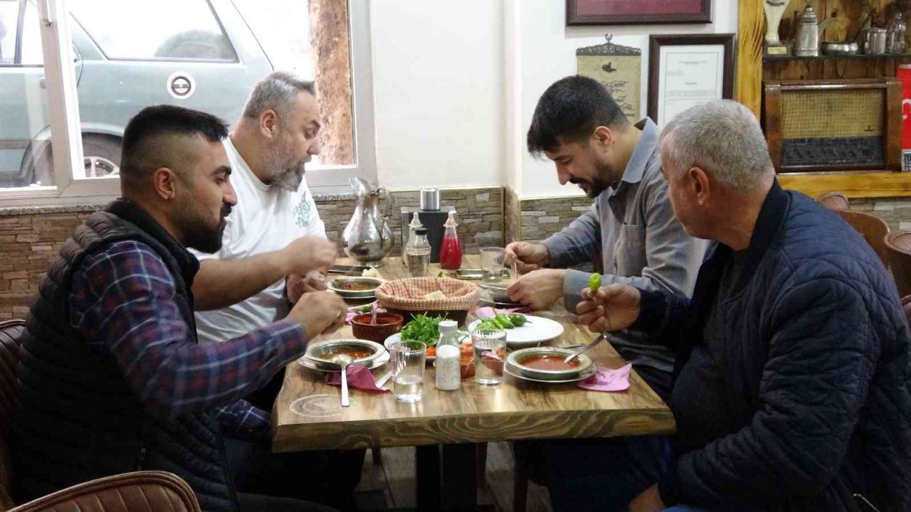 10 saat dinlendikten sonra hazırlanıyor: Soğuk algınlığının kalkanı kelle paça