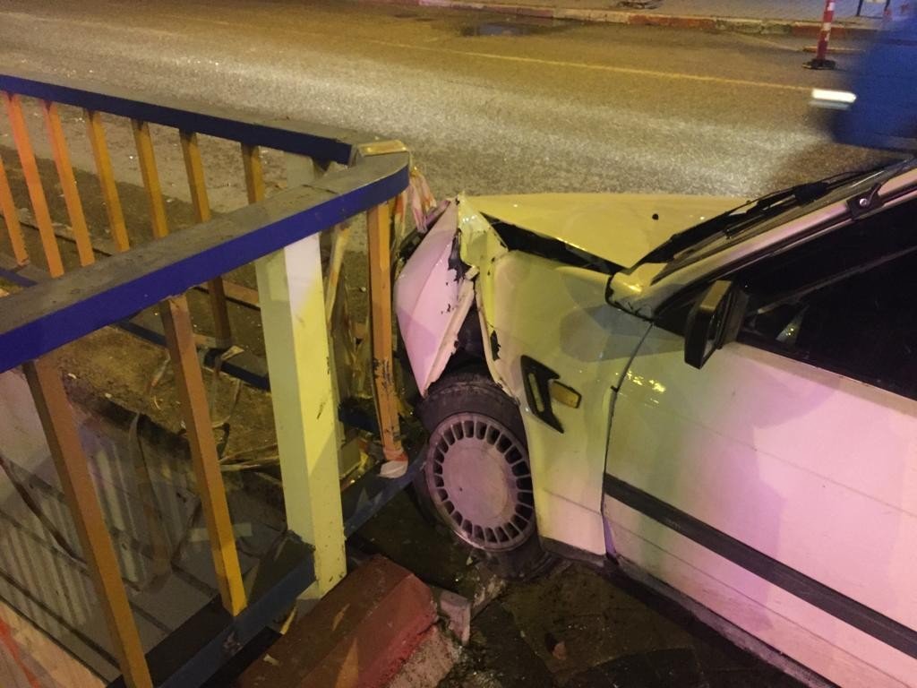 Kaza yaptı, alkollü olunca kaçmaya çalıştı