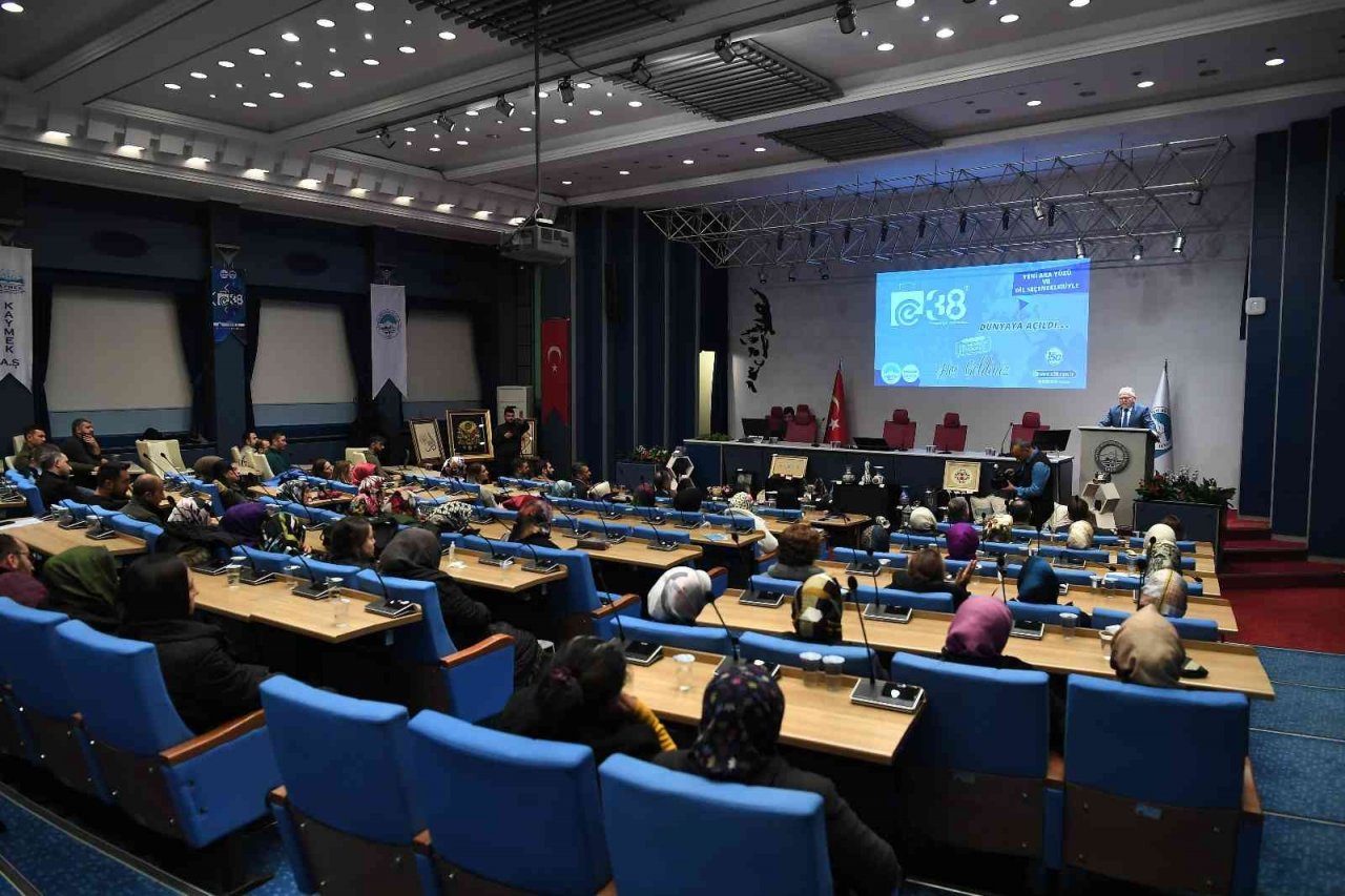 Başkan Büyükkılıç, e-38’in dünyaya açılan yeni ara yüzünü tanıttı