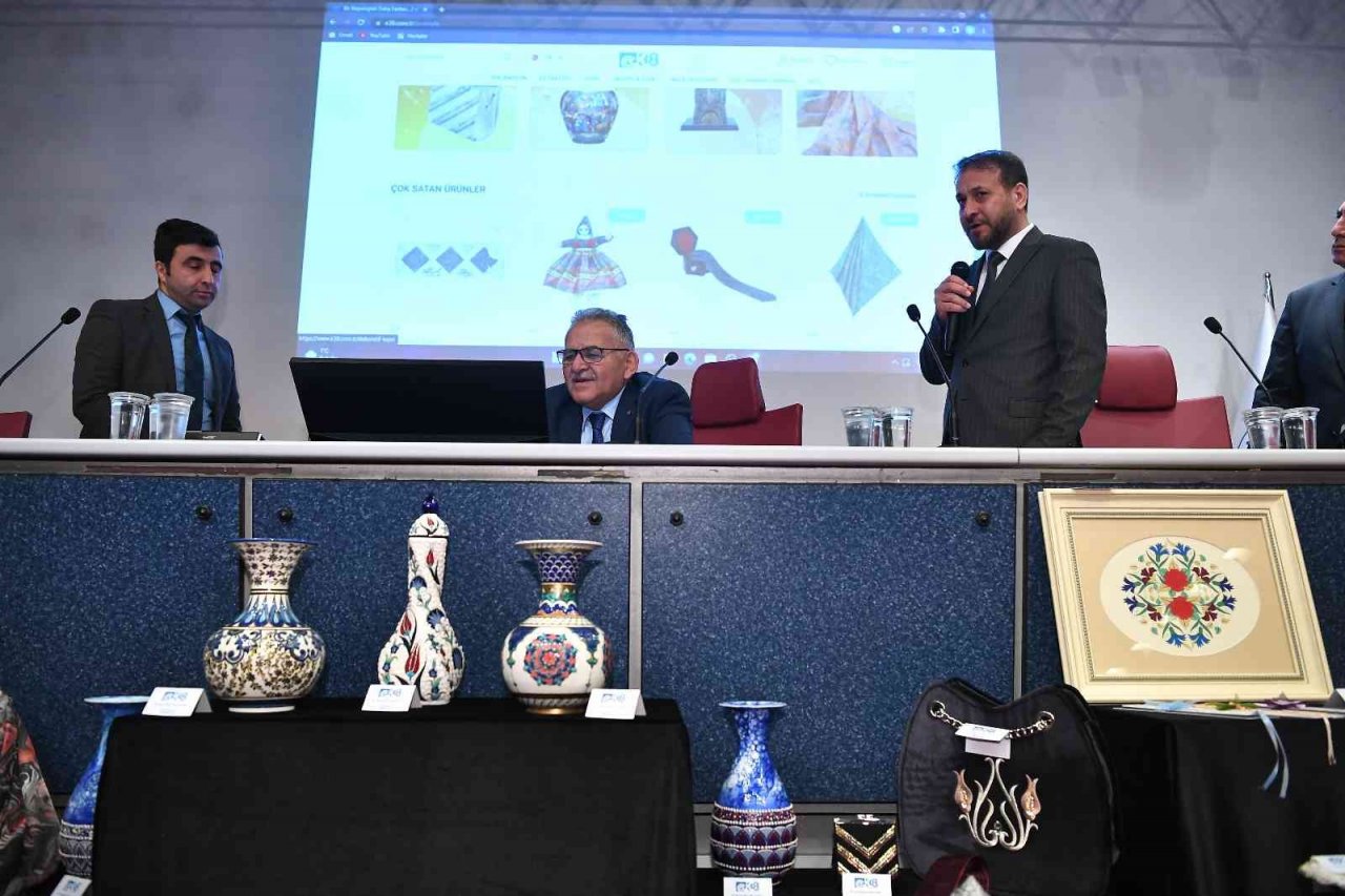 Başkan Büyükkılıç, e-38’in dünyaya açılan yeni ara yüzünü tanıttı