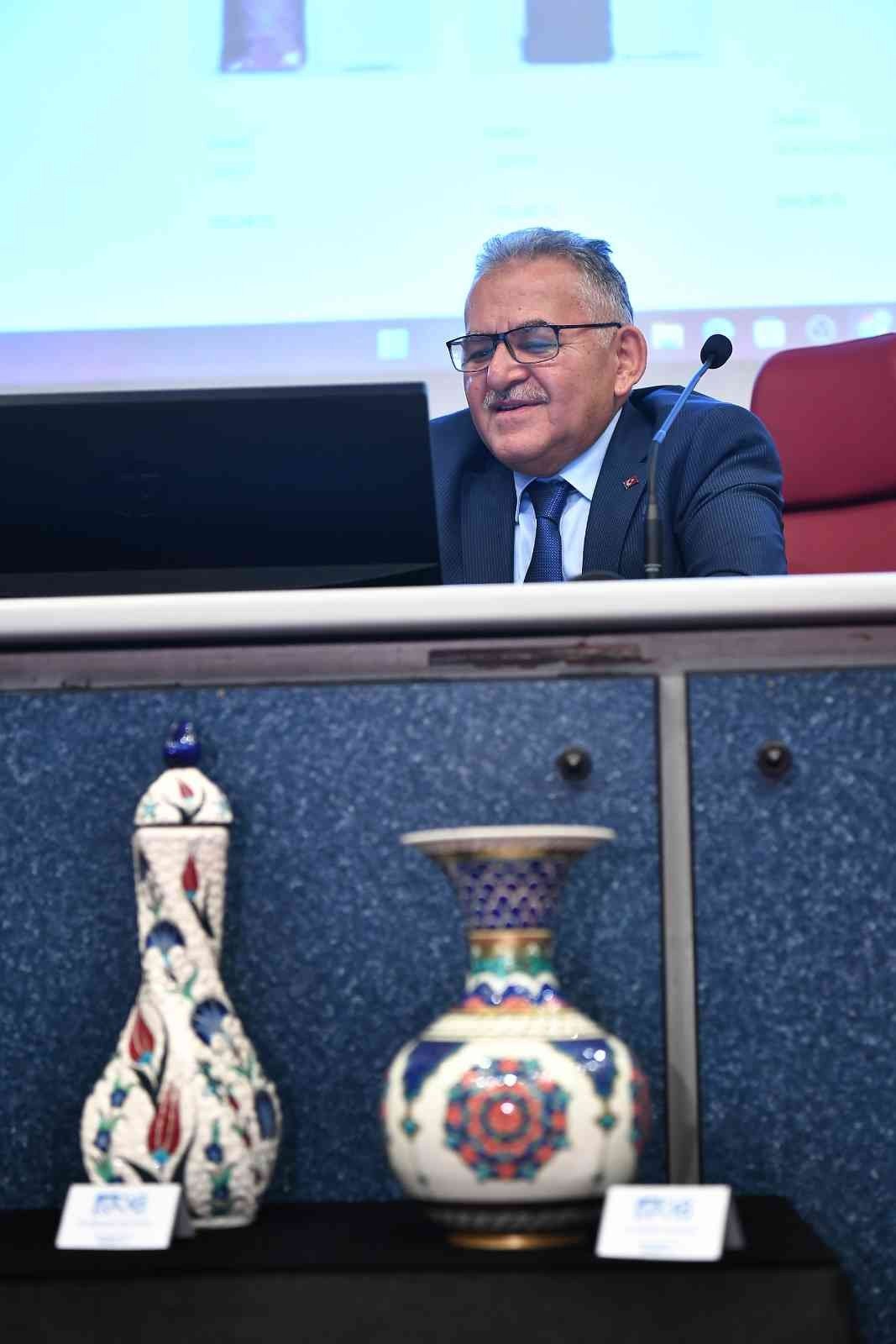 Başkan Büyükkılıç, e-38’in dünyaya açılan yeni ara yüzünü tanıttı