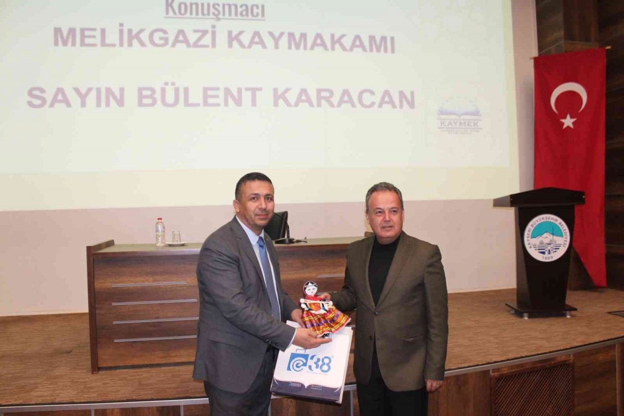 Büyükşehir’in ‘Değer Gençlik’ Seminerine Kaymakam Karacan konuk oldu