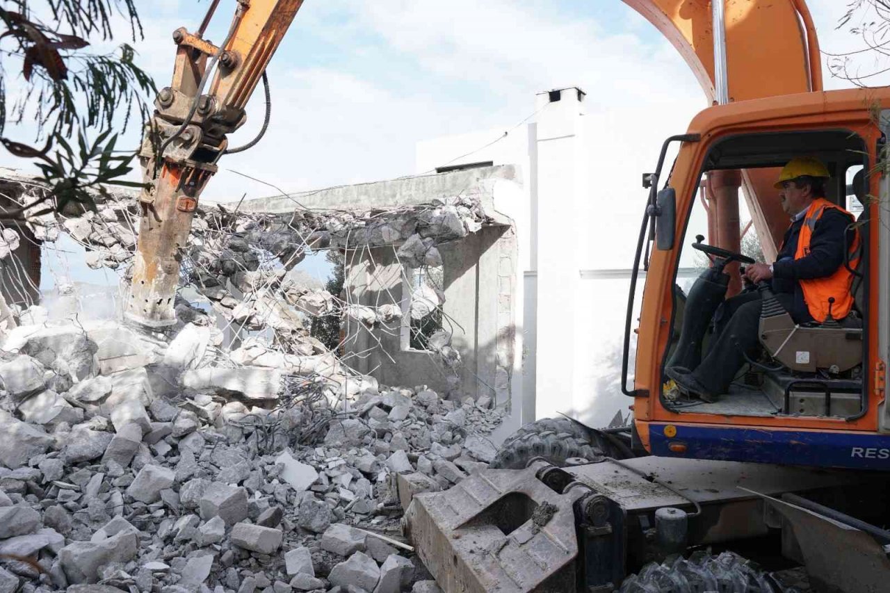 Bodrum’da 1 yılda 210 kaçak yapı yıkıldı, 1650 yapı mühürlendi