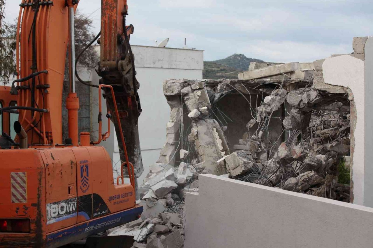 Bodrum’da 1 yılda 210 kaçak yapı yıkıldı, 1650 yapı mühürlendi