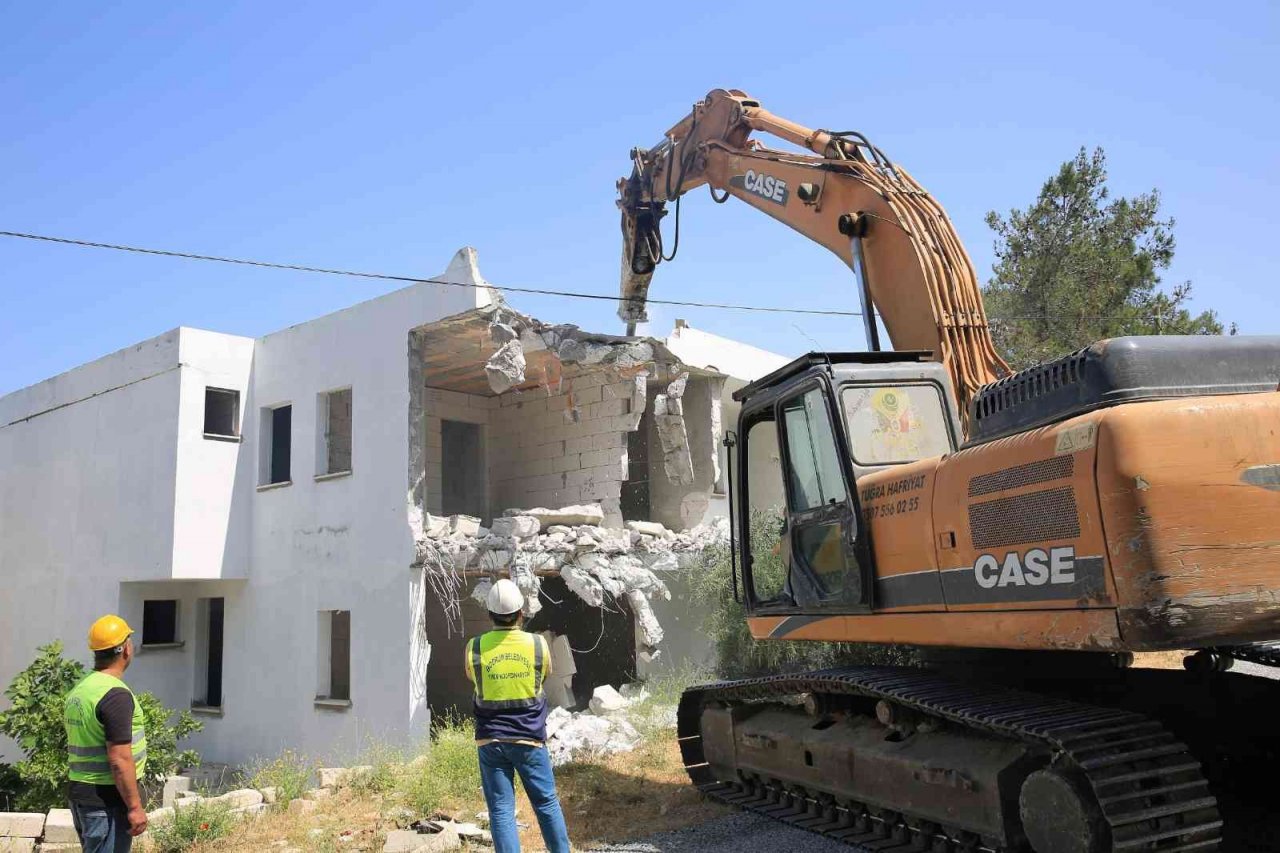 Bodrum’da 1 yılda 210 kaçak yapı yıkıldı, 1650 yapı mühürlendi
