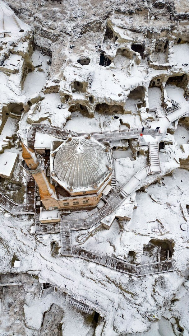 Kayaşehir beyaza büründü