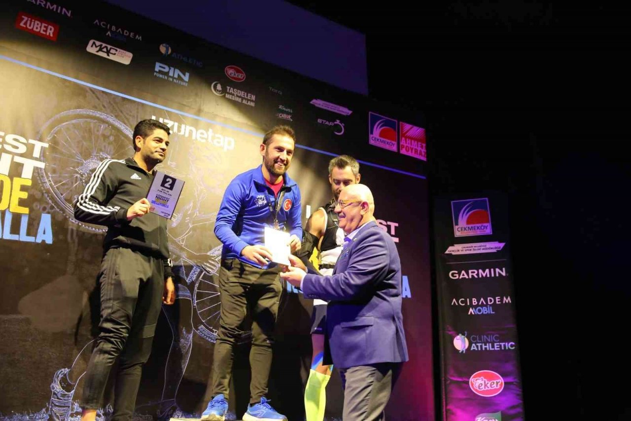 Çekmeköy’de zorlu parkur ve soğuk havada kıyasıya mücadele