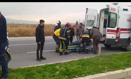 Sarayköy’de trafik kazası;3 yaralı