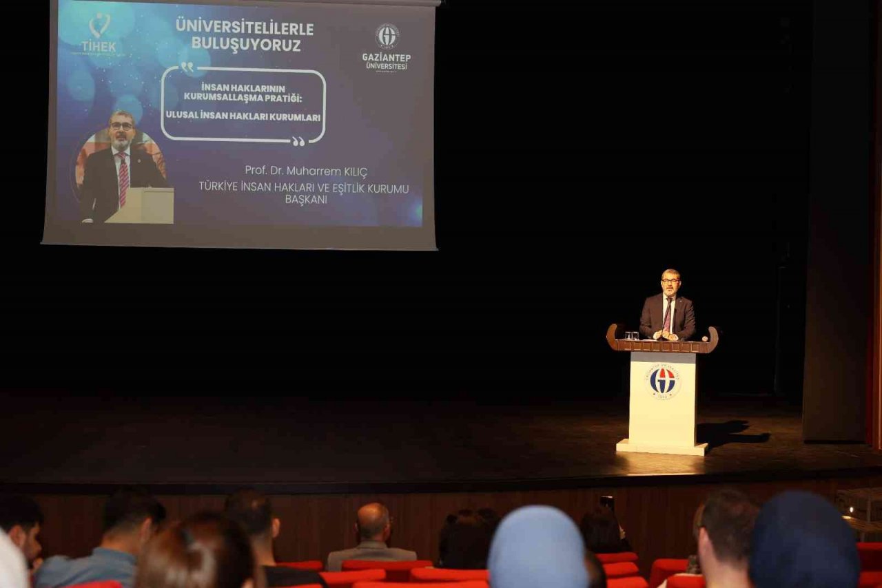 TİHEK Başkanı Kılıç GAÜN’lü öğrencilerle bir araya geldi