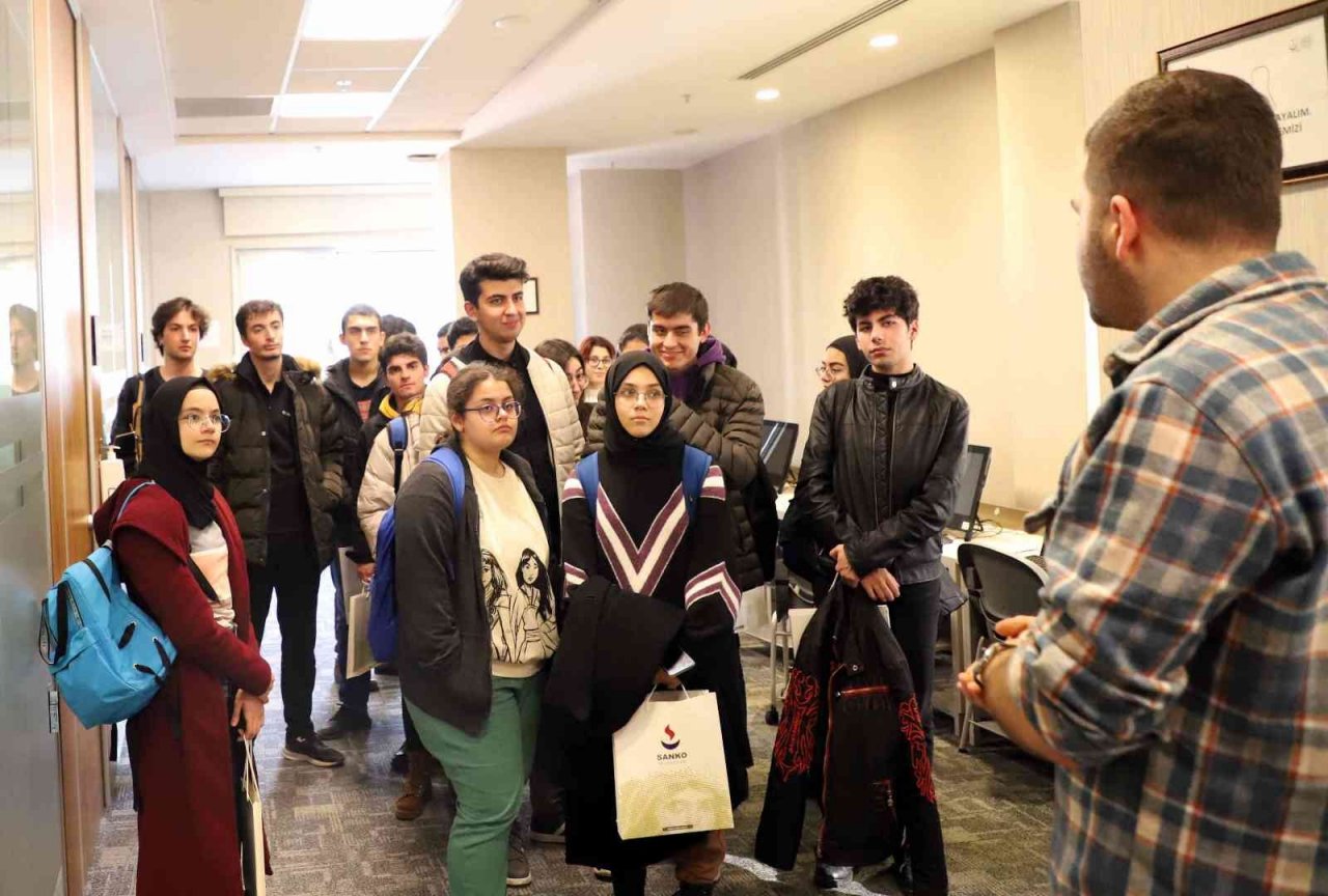 TOBB Fen Lisesi öğrencileri SANKO Üniversitesi’nde intörnlük ile ilgili bilgi aldı