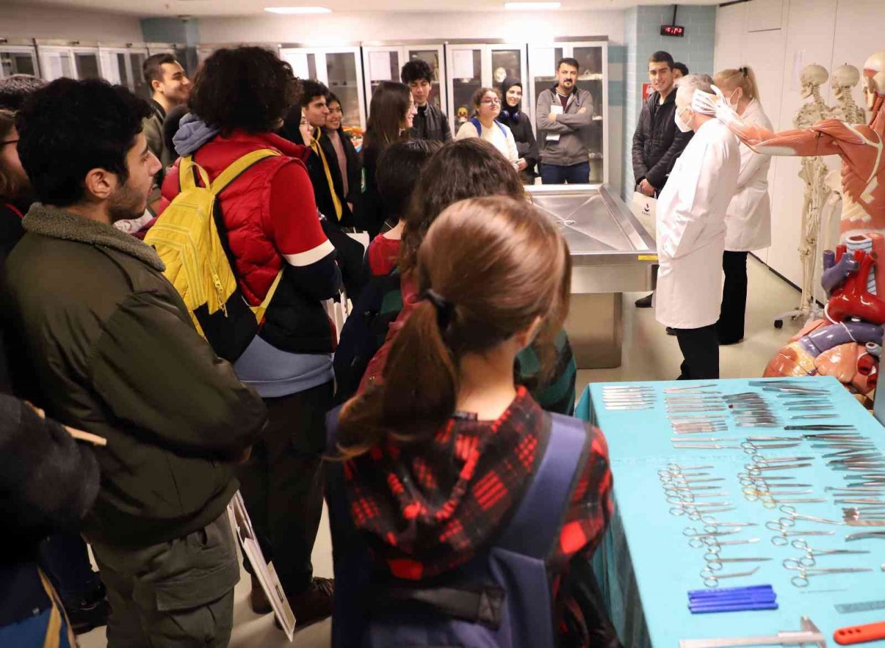 TOBB Fen Lisesi öğrencileri SANKO Üniversitesi’nde intörnlük ile ilgili bilgi aldı