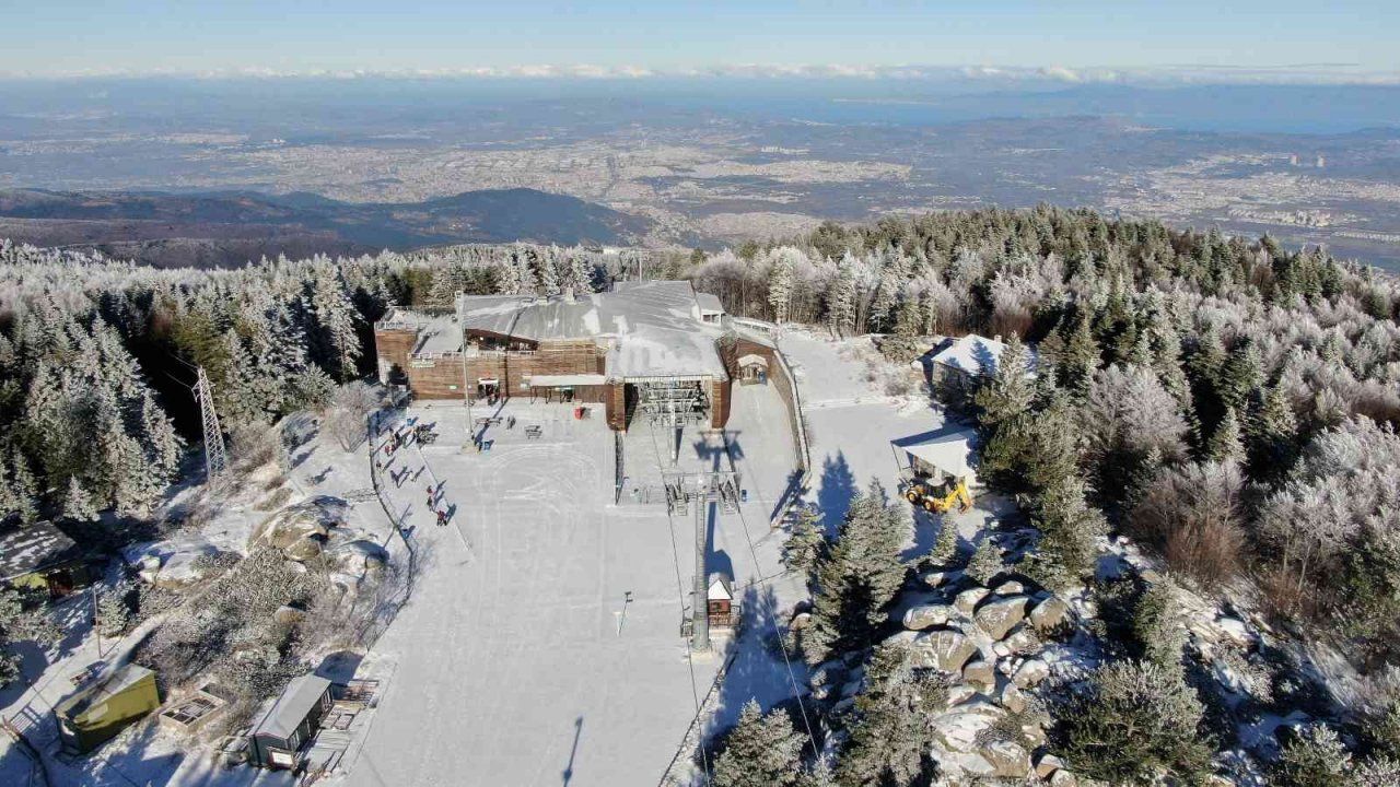 Uludağ beyaz gelinliğini giydi