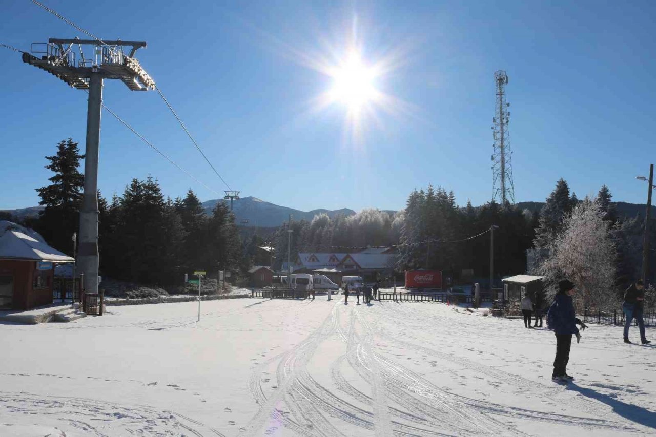 Uludağ beyaz gelinliğini giydi