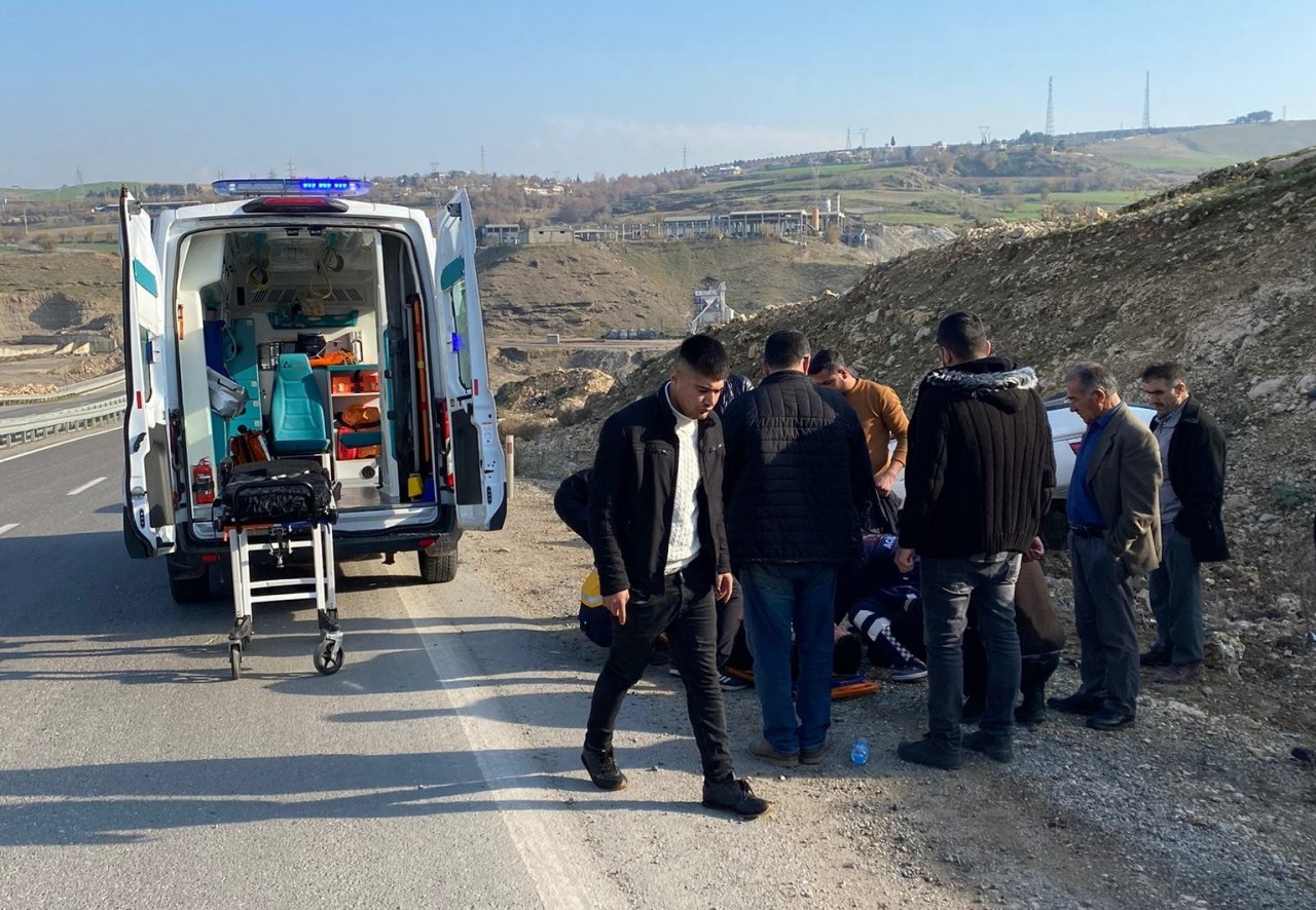 Kontrolden çıkan otomobil takla attı: 1 yaralı