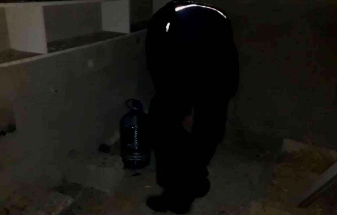 Sahte alkol üreten baba ve 2 oğlu yakalandı