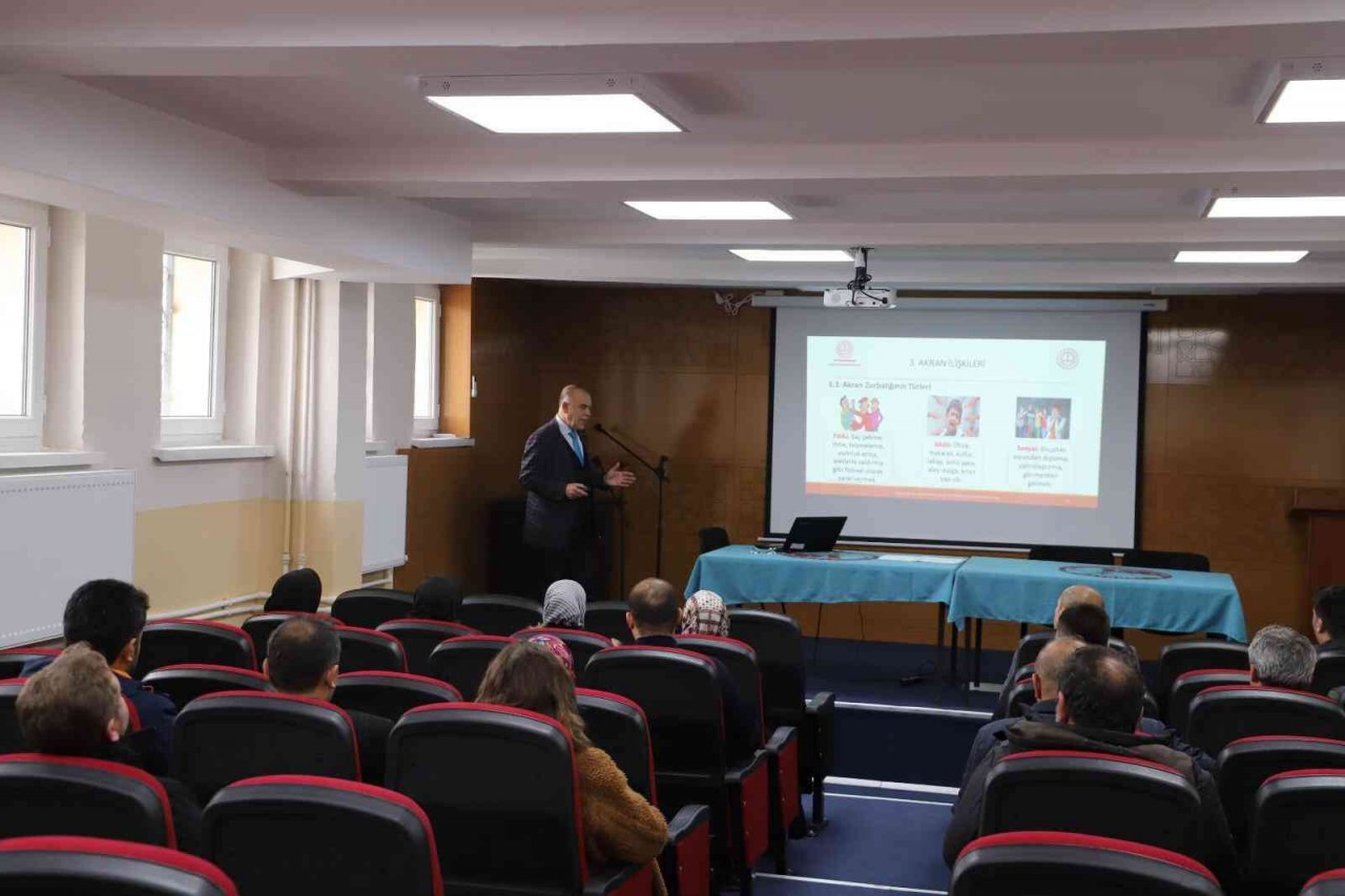 Bayburtlu aileler okullardaki yerini aldı