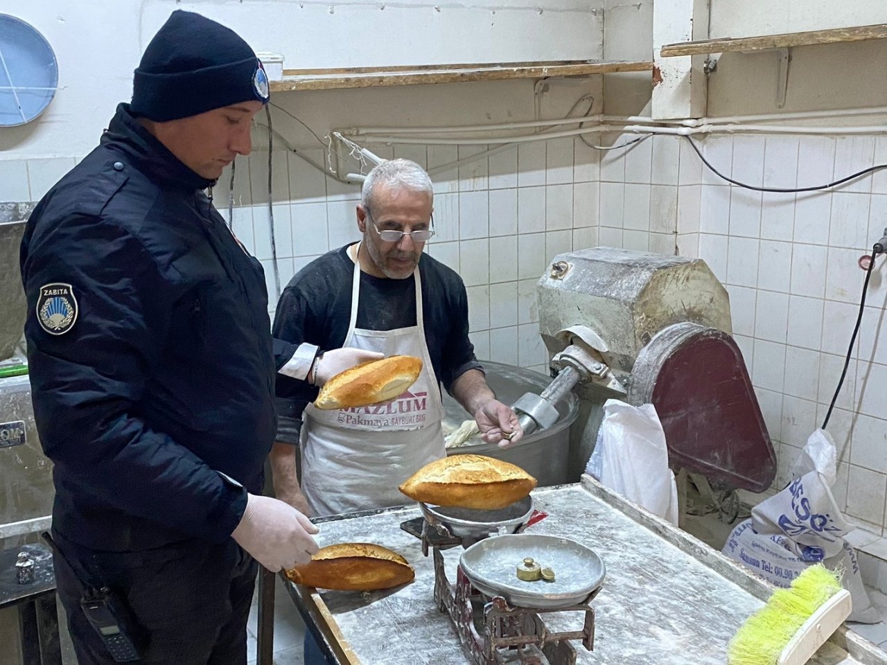 Bayburt’ta zabıtadan fırın denetimi