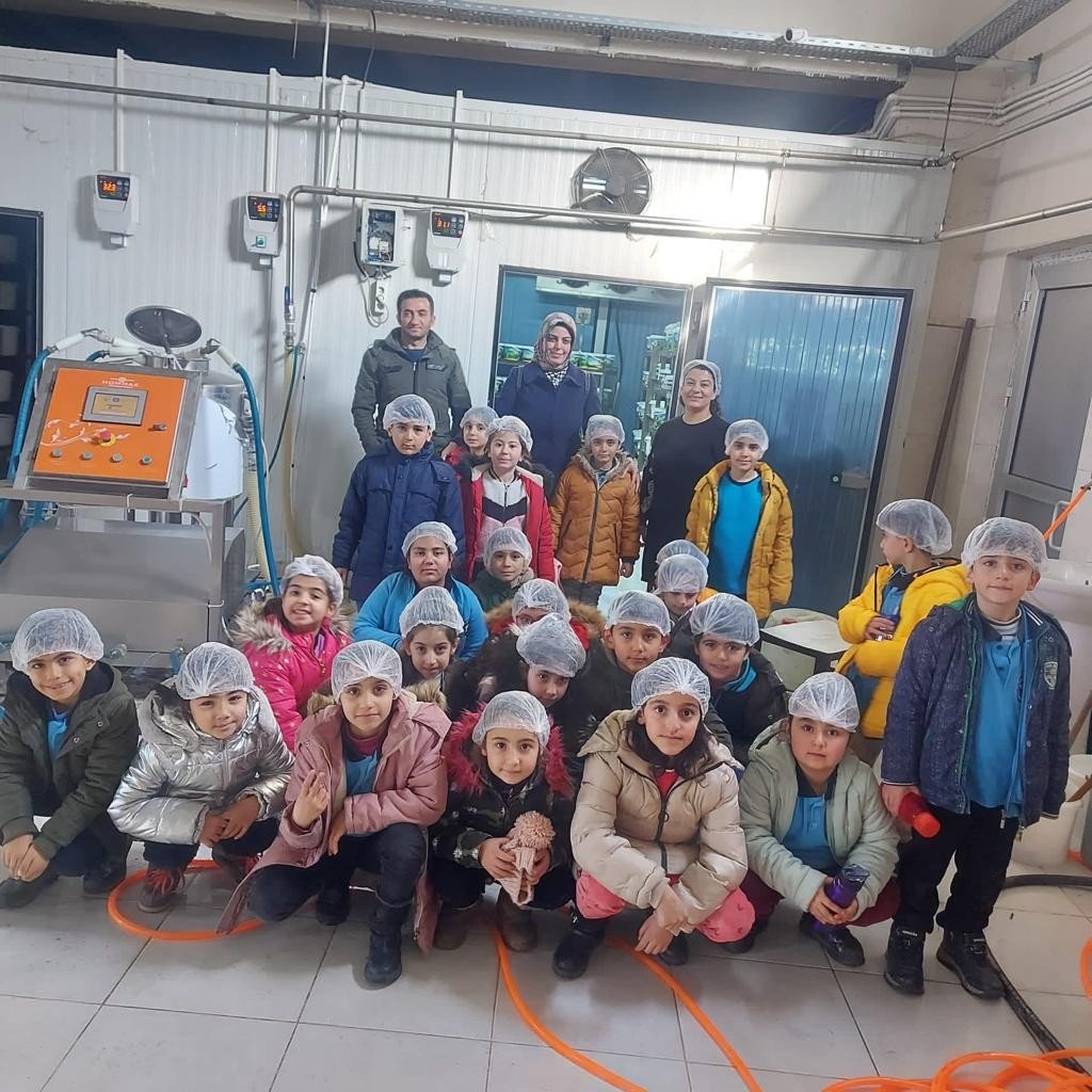Tatvan’da minikler yerli üretim fabrikalarını gezdi