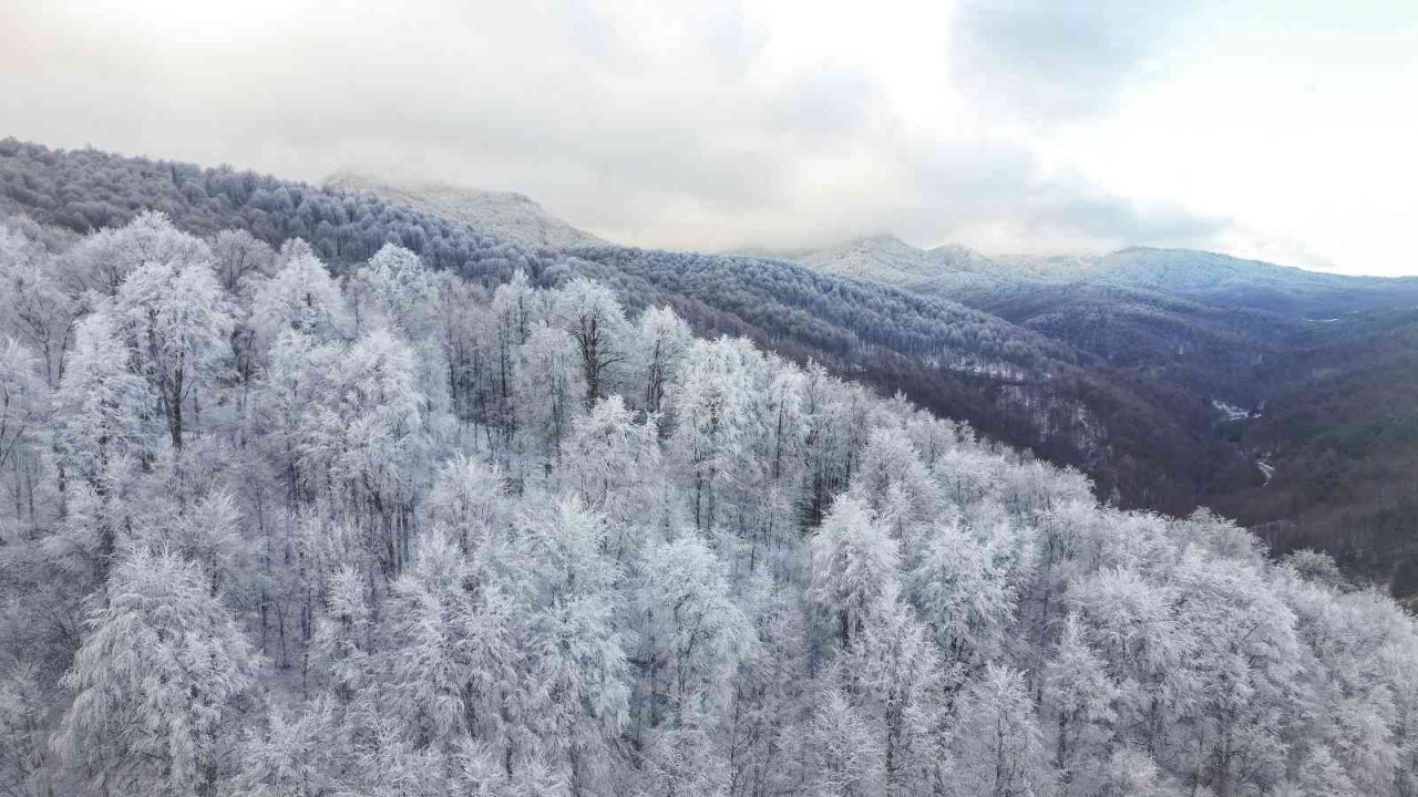 Bursa’da kar kartpostallık görüntüler oluşturdu