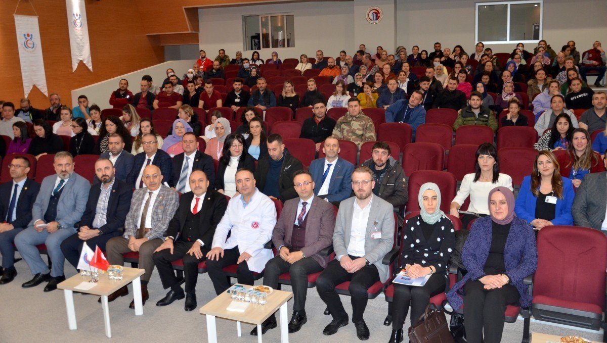 ÇOMÜ ile Öz Sağlık-İş Sendikası arasında sözleşme imzalandı