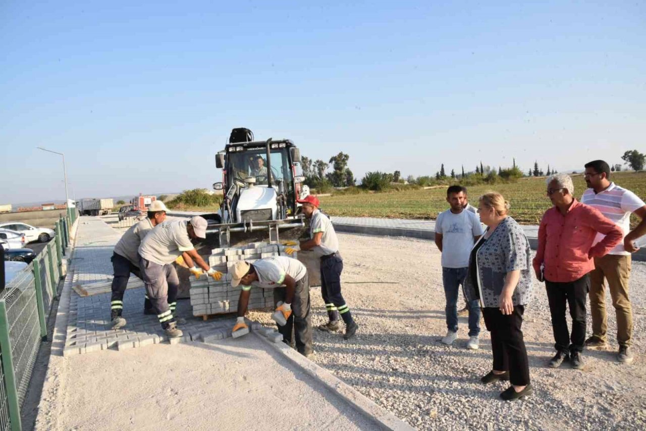 Ceyhan’da köprü yapıldı, hastane yolu hizmete açıldı
