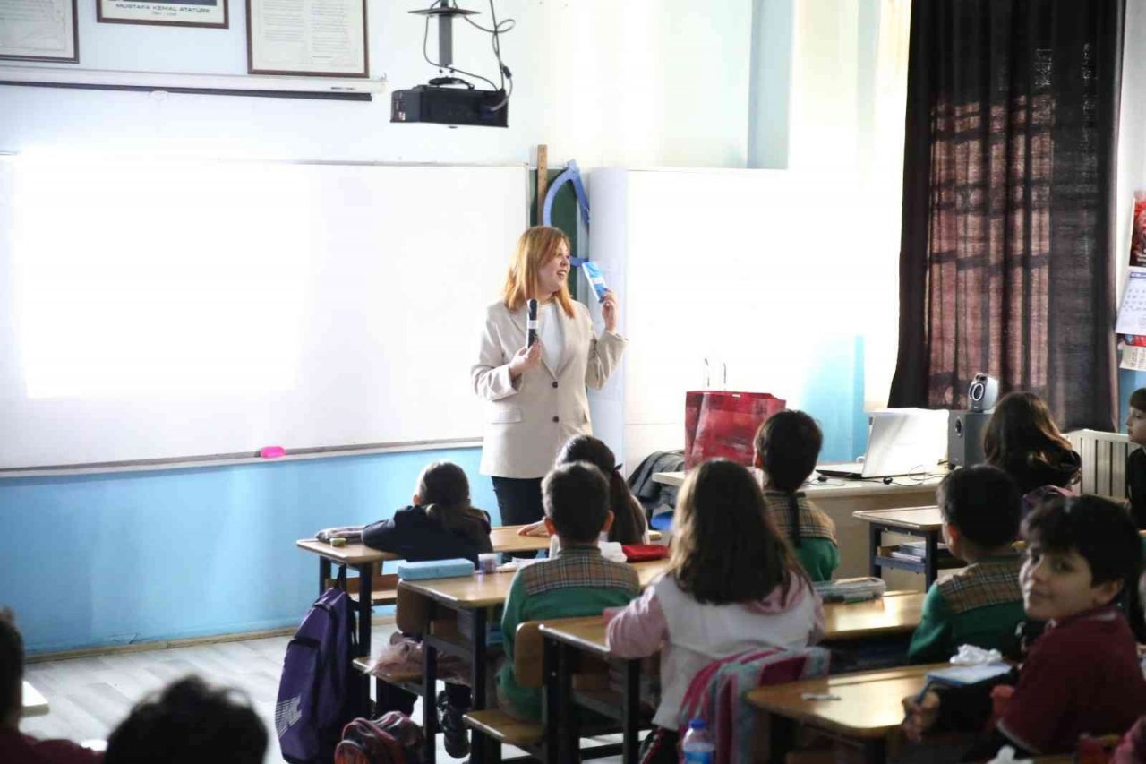 İlkokul öğrencilerine sıfır atık ve çevre eğitimi verildi