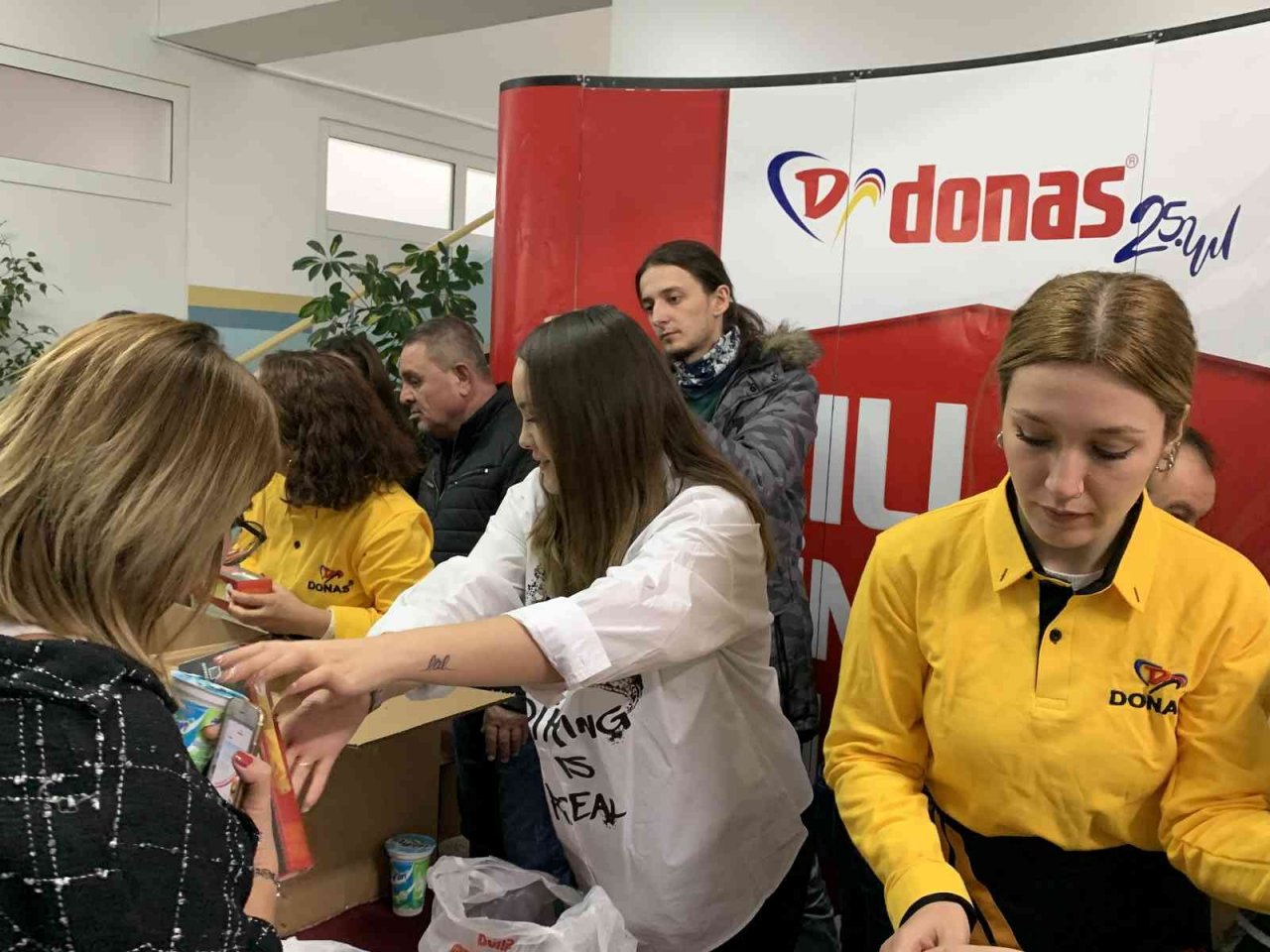 Kariyer Günleri etkinliğinde öğrencilere ücretsiz yemek ikramı