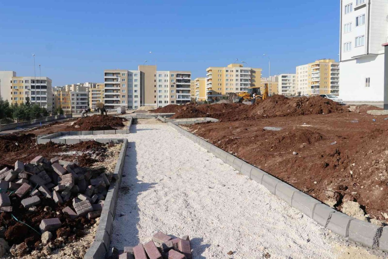 Karaköprü’ye yeni yeşil alanlar kazandırılıyor