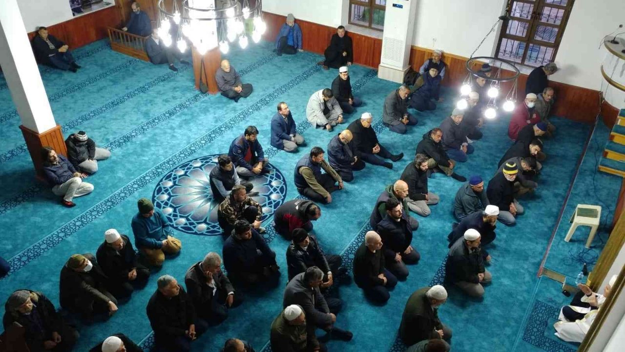 Köyceğiz’de vatandaşlar Sabah Namazı’nda buluşuyor