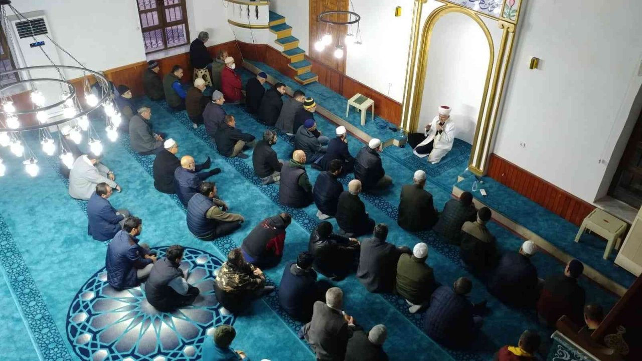 Köyceğiz’de vatandaşlar Sabah Namazı’nda buluşuyor