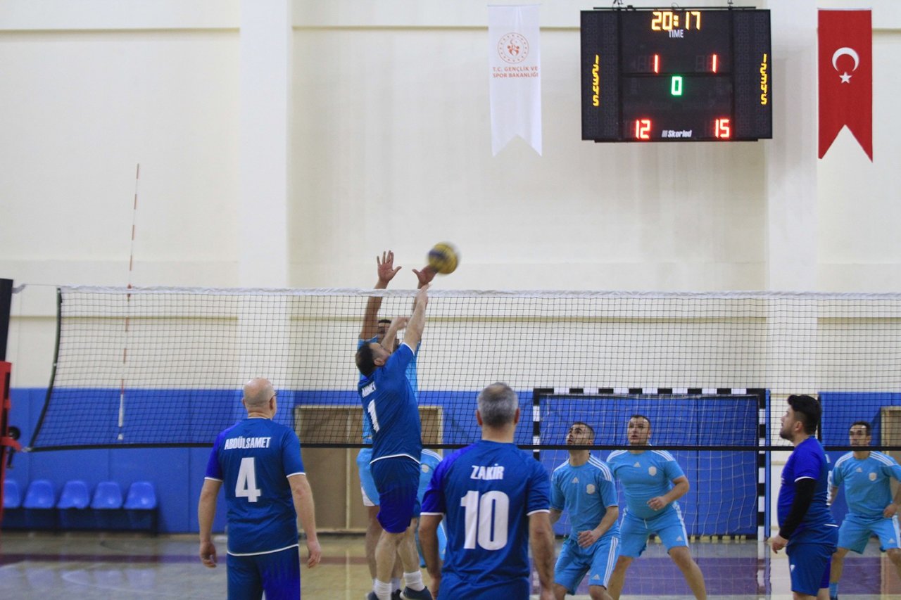 Kaymakamlık turnuvasında finalin adı: Esnafspor - Milli Eğitim