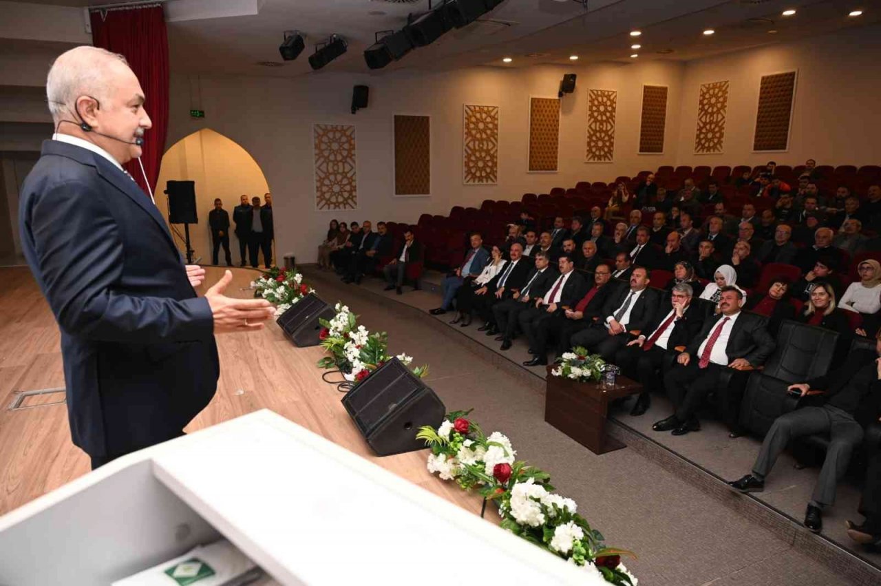 Başkan Kara: "Osmaniye halkı, Cumhur İttifakına sahip çıkmak zorunda"