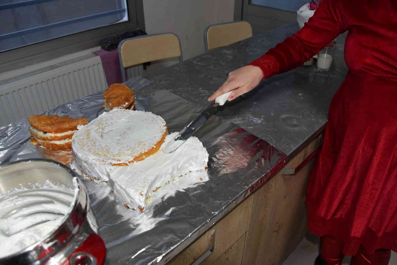 Yunusemre Belediyesinden pastacılık kursu