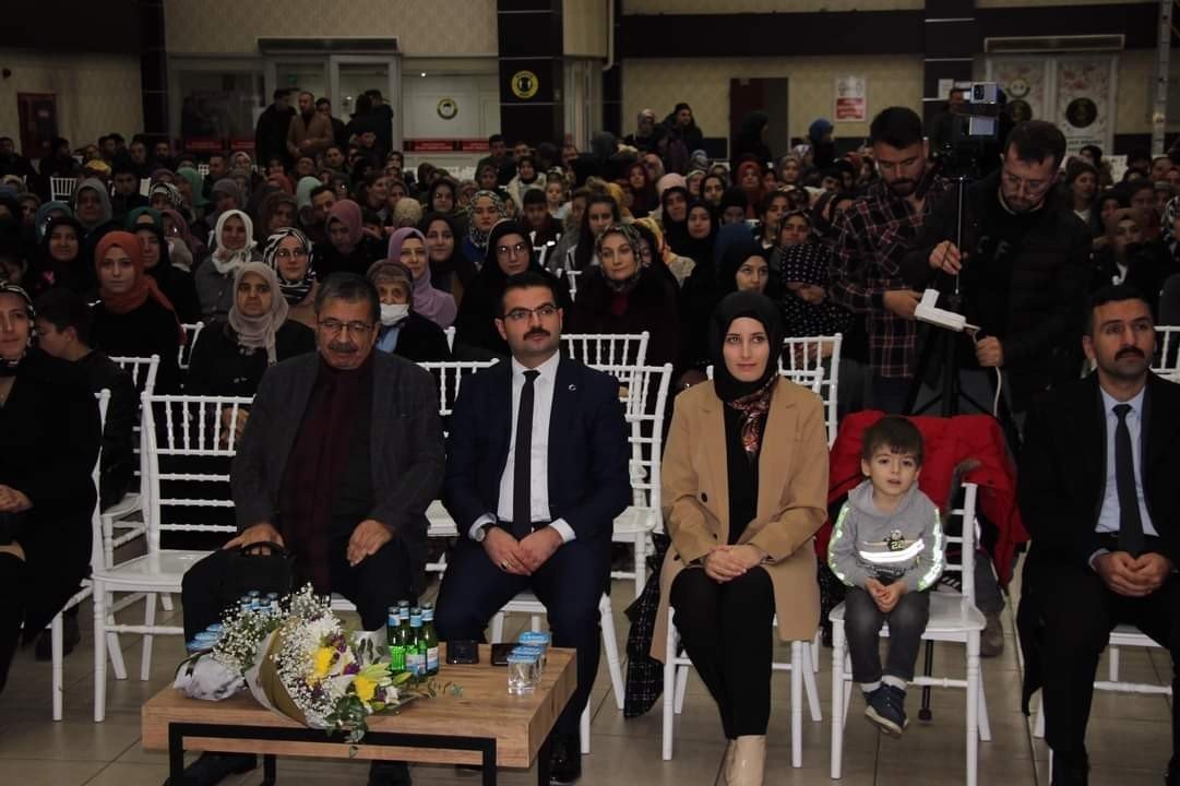 Hayati İnanç vatandaşlarla söyleşi yaptı