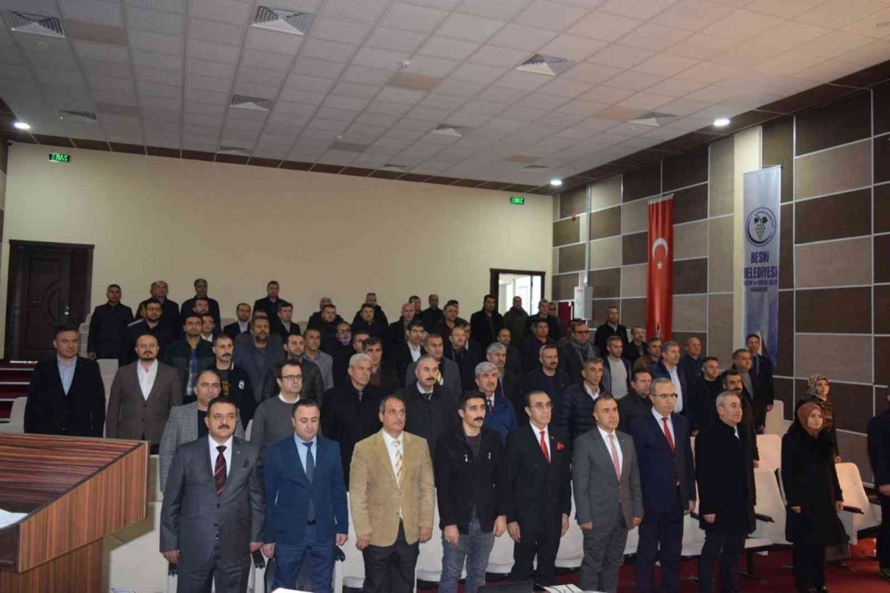 Gölbaşı Milli Eğitim Müdürü Özdemir, Besni’de okul müdürlerine seminer verdi