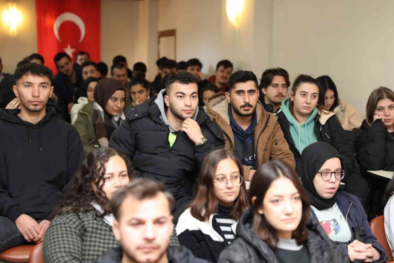 Rektör Kalan’dan Meslek Yüksekokulu öğrencilerine staj sözü