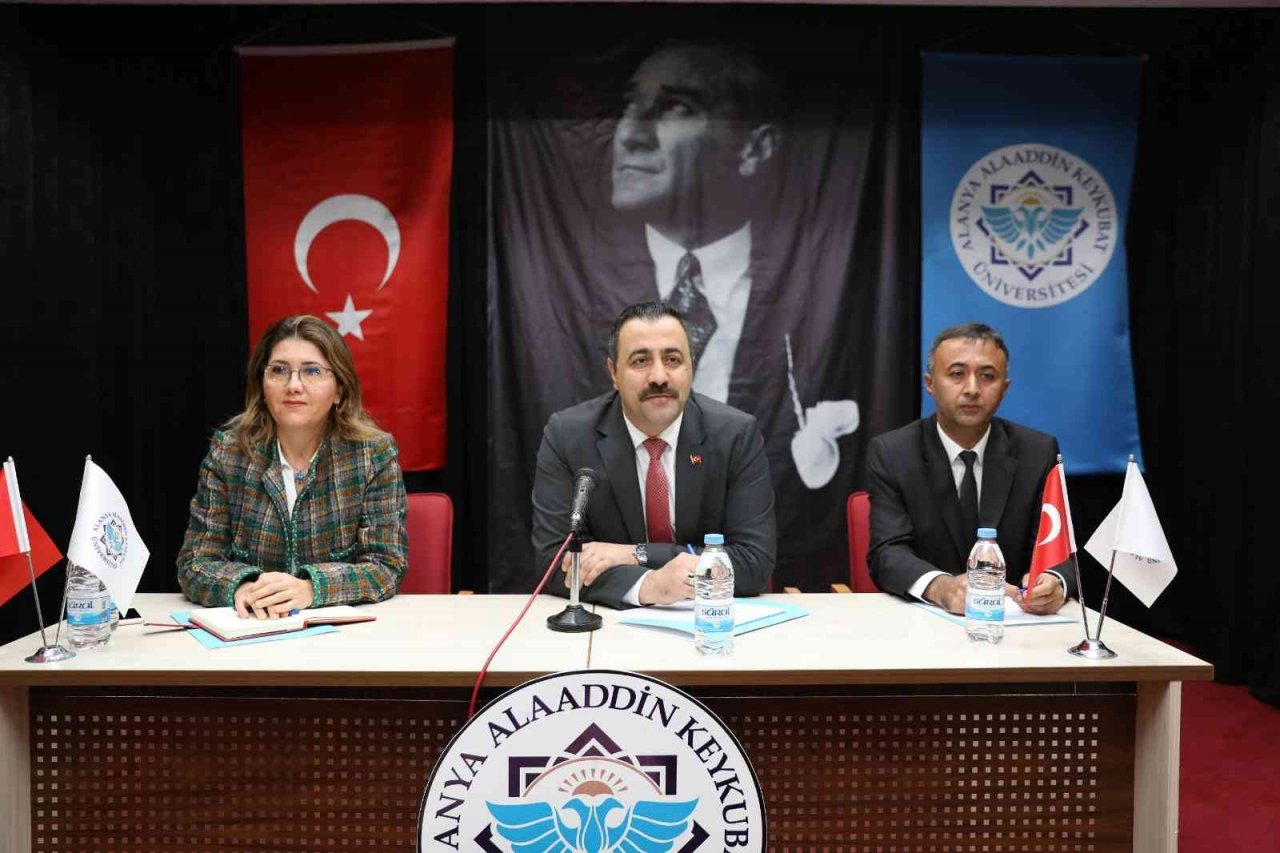 Rektör Kalan’dan Meslek Yüksekokulu öğrencilerine staj sözü