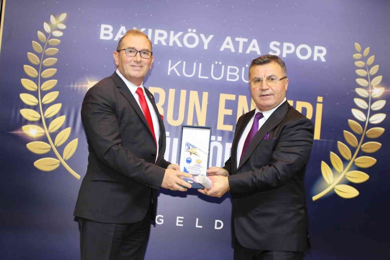 Başkan Böcek, 2022 Yılı Spor İnsanı Ödülü’ne layık görüldü