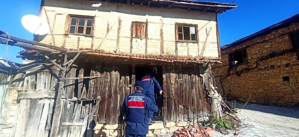 Bursa İl Jandarma Komutanlığından 554 personelle “Huzur Uygulaması”