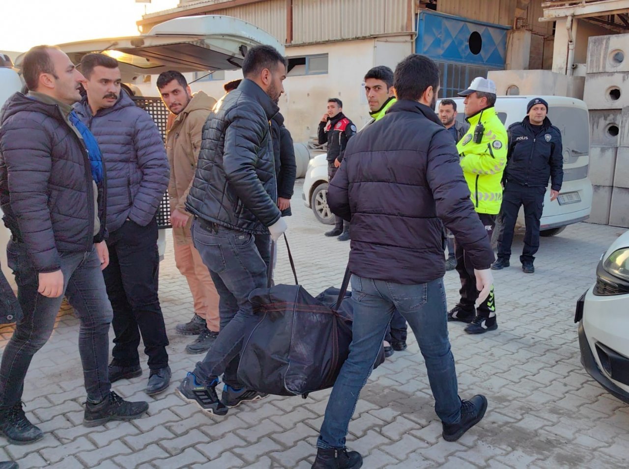 Bursa’da uyuşturucu operasyonu film sahnelerini aratmadı