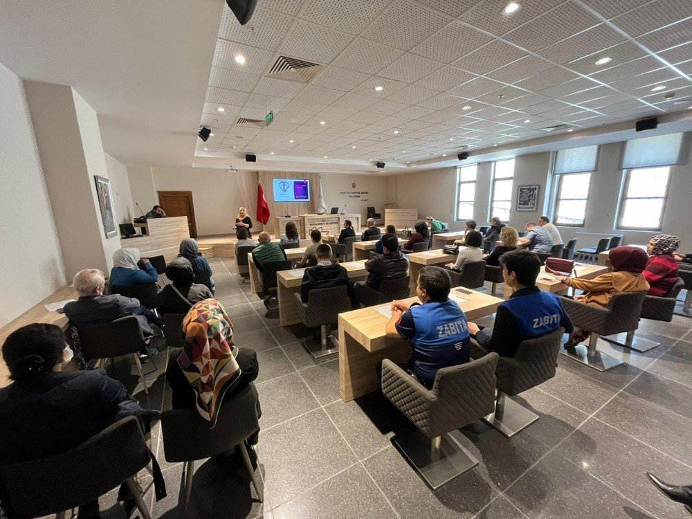 Safranbolu Belediyesinde bu yıl 13 hizmet içi eğitim verildi