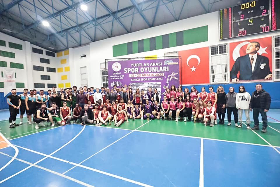 Yurtlar arası turnuva maratonunda şampiyonlar ödüllerine kavuşuyor