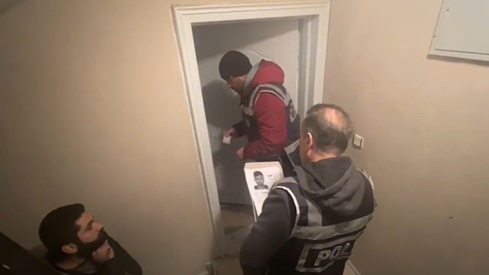 İzmir’de aranan şahıslara yönelik dev operasyon