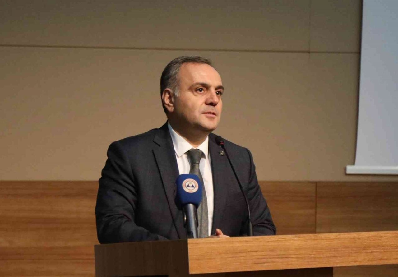 KGC Başkanı Metin Kösedağ, ERÜ’de Konferans Verdi