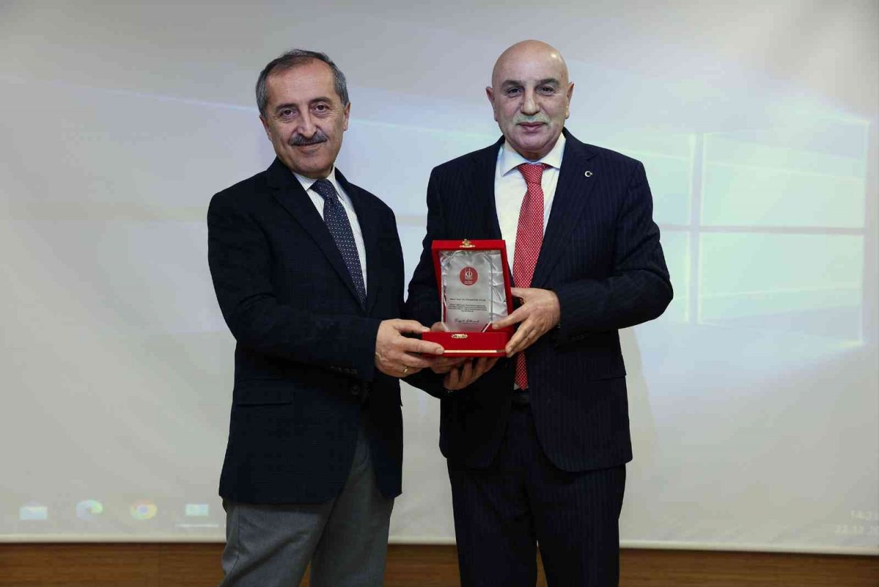 Keçiörenli gençlere Mehmet Akif Ersoy anlatıldı