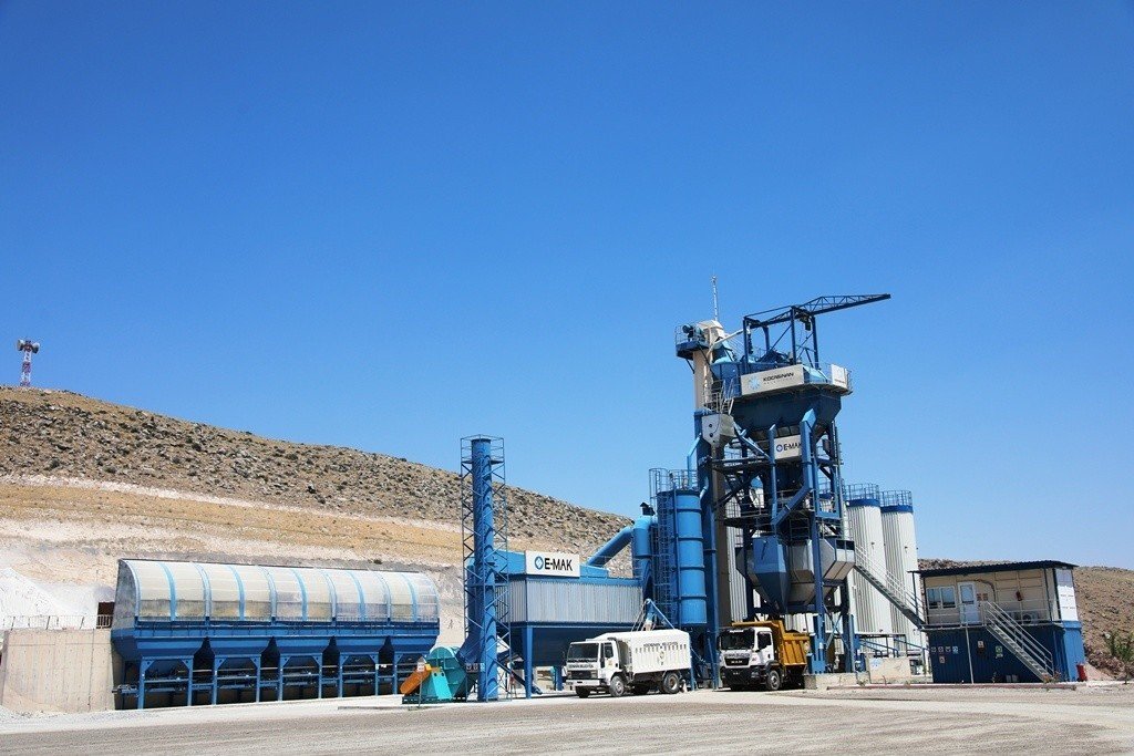 Başkan Çolakbayrakdar: "Kendi ürettiğimiz asfalt ile rekor tasarruf elde ettik"